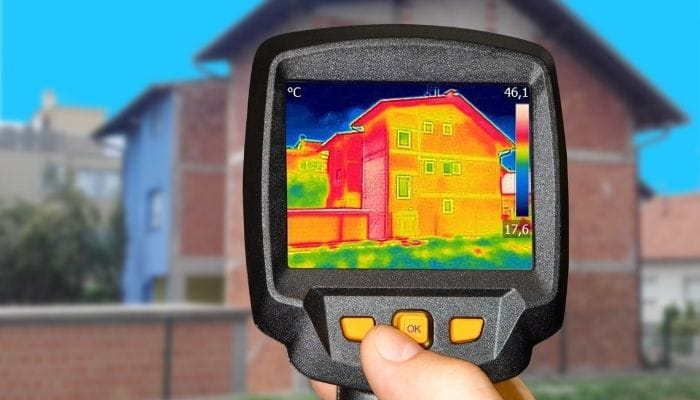 que aisla mejor del frío y calor